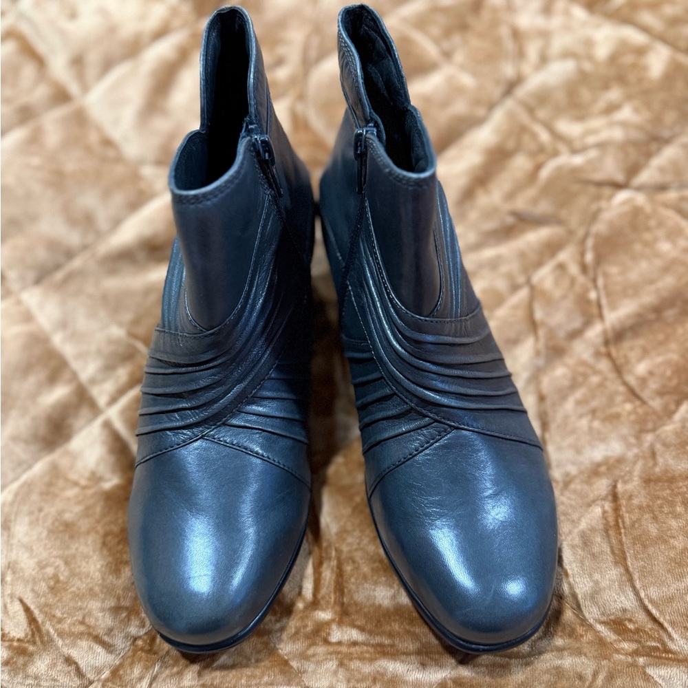 New Romika Leather Ruched Ankle Boots Sz 37 6.5